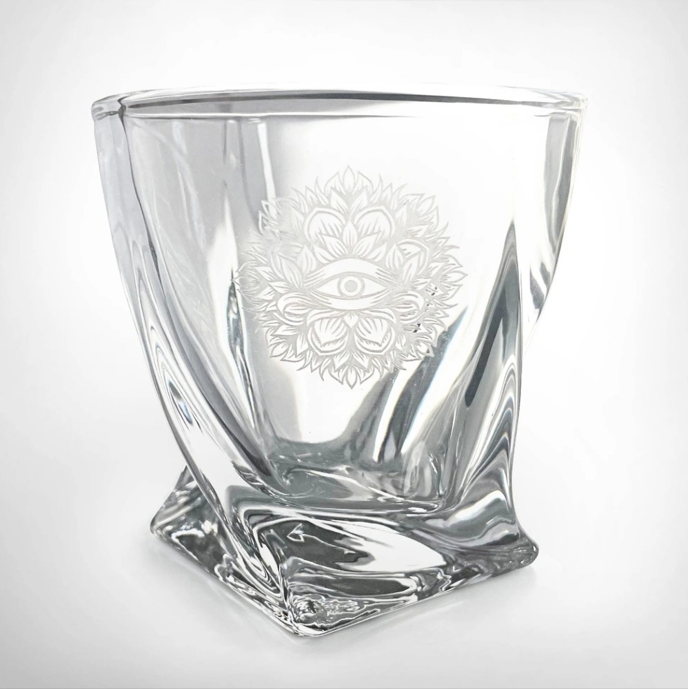 Clear Tewisted Whiskey Crystal Glasses with Eye Design